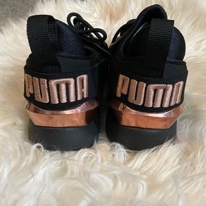 puma rose gold black